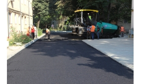 Primul strat de asfalt pe străzile Teiului și Gheorghe Magheru 17.08.2018