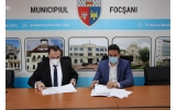 Primăria Focșani va implementa un sistem de management al performanței