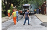 Primul strat de asfalt pe strada George Coșbuc și Teiului