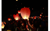 Cerul Focșaniului a fost luminat, sâmbătă seară, de cele peste 1400 de lampioane 