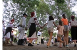 Vara, artiștii de la Ansamblul Folcloric ”Țara Vrancei” cântă și dansează pentru focșăneni